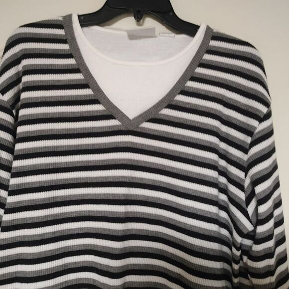 New Fashion Bug Gray Black White Striped Thermal Look Top Size Women's XL - Picture 2 of 2
